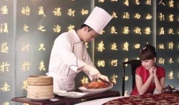 何静爆料汪正正视频播放,何静揭露汪正正视频播放背后真相